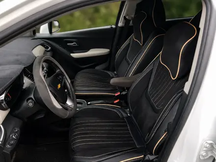Chevrolet Tracker 2020 года за 6 950 000 тг. в Алматы – фото 13