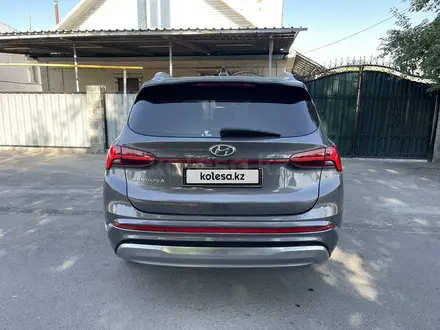 Hyundai Santa Fe 2021 года за 17 290 000 тг. в Алматы – фото 17