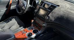 Toyota Highlander 2013 года за 11 900 000 тг. в Алматы – фото 3