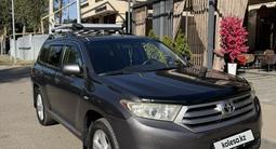 Toyota Highlander 2013 года за 11 900 000 тг. в Алматы