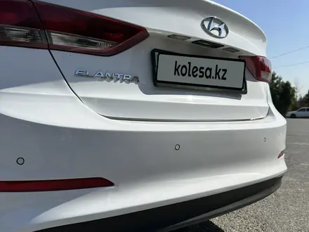 Hyundai Elantra 2018 года за 8 150 000 тг. в Шымкент – фото 20