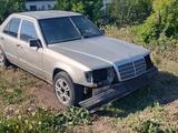 Mercedes-Benz E 230 1985 годаүшін400 000 тг. в Караганда