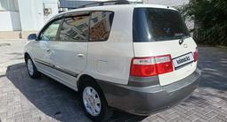 Kia Carens 2003 года за 2 500 000 тг. в Атырау – фото 4