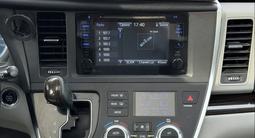 Toyota Sienna 2015 года за 8 500 000 тг. в Кульсары – фото 4