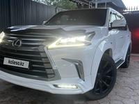 Lexus LX 570 2016 годаfor42 000 000 тг. в Алматы