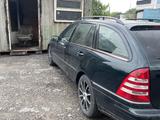 Mercedes-Benz C 240 2002 годаүшін5 500 000 тг. в Алматы – фото 3