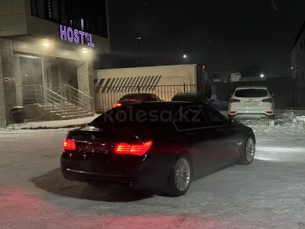 BMW 750 2014 года за 11 500 000 тг. в Караганда – фото 9