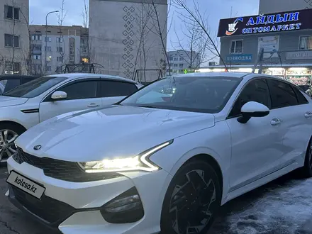 Kia K5 2021 года за 12 000 000 тг. в Алматы – фото 2