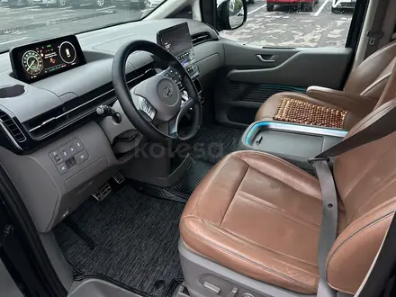 Hyundai Staria 2021 года за 17 273 000 тг. в Алматы – фото 10