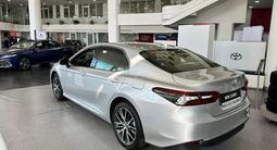 Toyota Camry 2023 года за 21 000 000 тг. в Атырау – фото 5