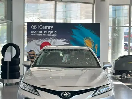 Toyota Camry 2023 года за 21 000 000 тг. в Атырау