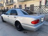 Mercedes-Benz E 320 1998 года за 3 800 000 тг. в Жанаозен – фото 4
