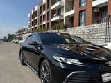 Toyota Camry 2023 года за 13 500 000 тг. в Алматы – фото 3