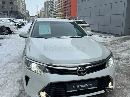 Toyota Camry 2016 года за 9 500 000 тг. в Астана – фото 2