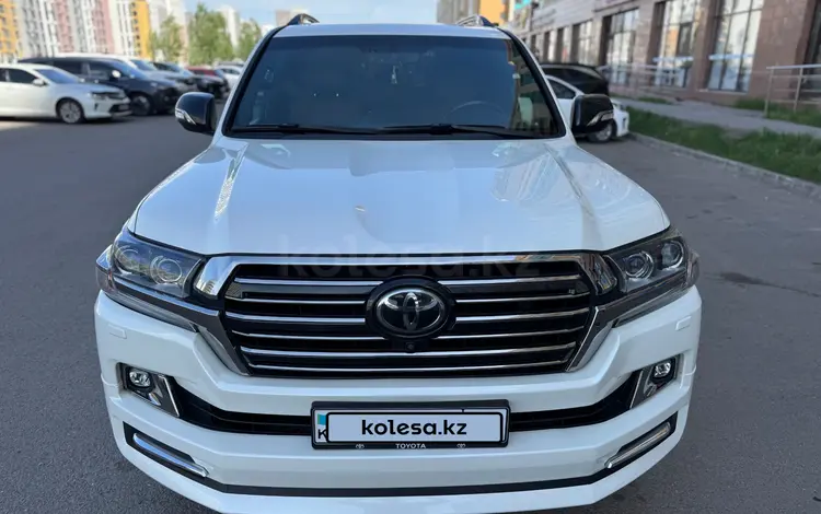 Toyota Land Cruiser 2017 года за 38 000 000 тг. в Астана