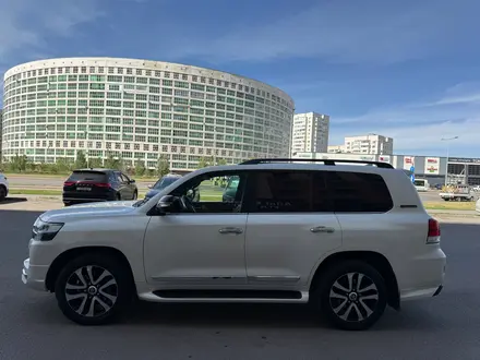 Toyota Land Cruiser 2017 года за 38 000 000 тг. в Астана – фото 3