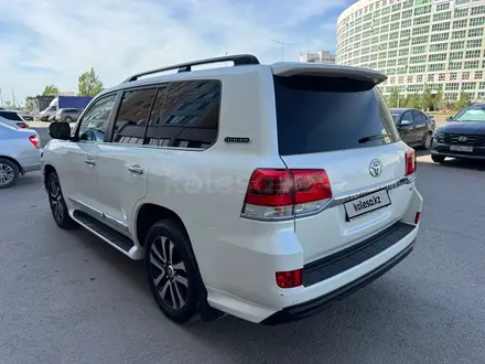 Toyota Land Cruiser 2017 года за 38 000 000 тг. в Астана – фото 4
