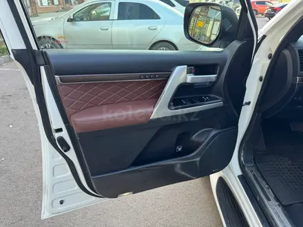 Toyota Land Cruiser 2017 года за 38 000 000 тг. в Астана – фото 11