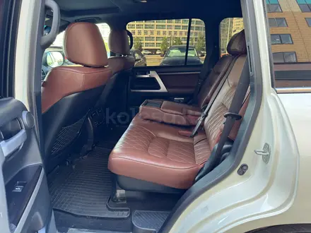 Toyota Land Cruiser 2017 года за 38 000 000 тг. в Астана – фото 14