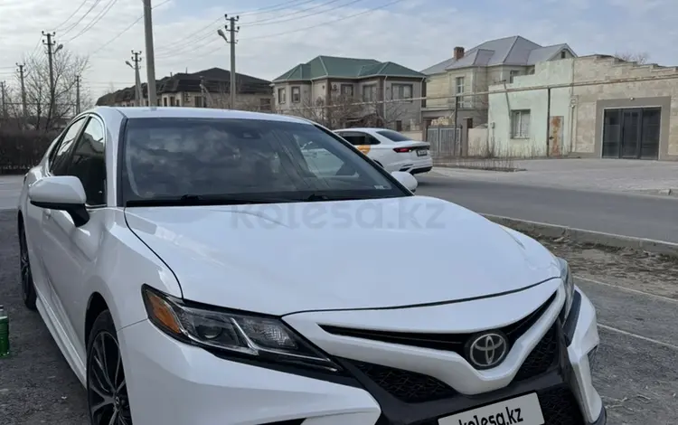 Toyota Camry 2018 годаfor8 200 000 тг. в Актау