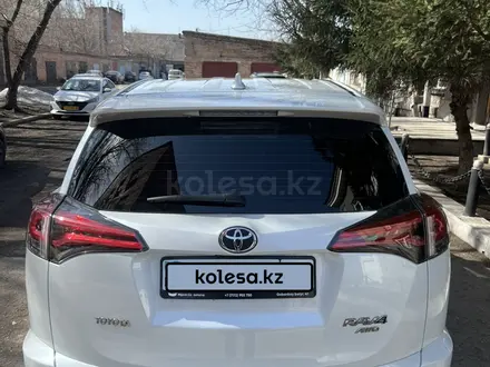 Toyota RAV4 2018 года за 13 300 000 тг. в Усть-Каменогорск – фото 14