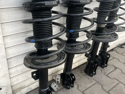 Toyota, Lexus, Scion амортизаторы, пружины, чашки за 15 000 тг. в Алматы – фото 2