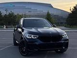 BMW X5 2022 года за 49 000 000 тг. в Астана