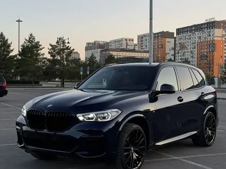 BMW X5 2022 года за 49 000 000 тг. в Астана – фото 6