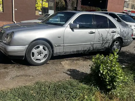 Mercedes-Benz E 280 1996 года за 2 700 000 тг. в Тараз – фото 6