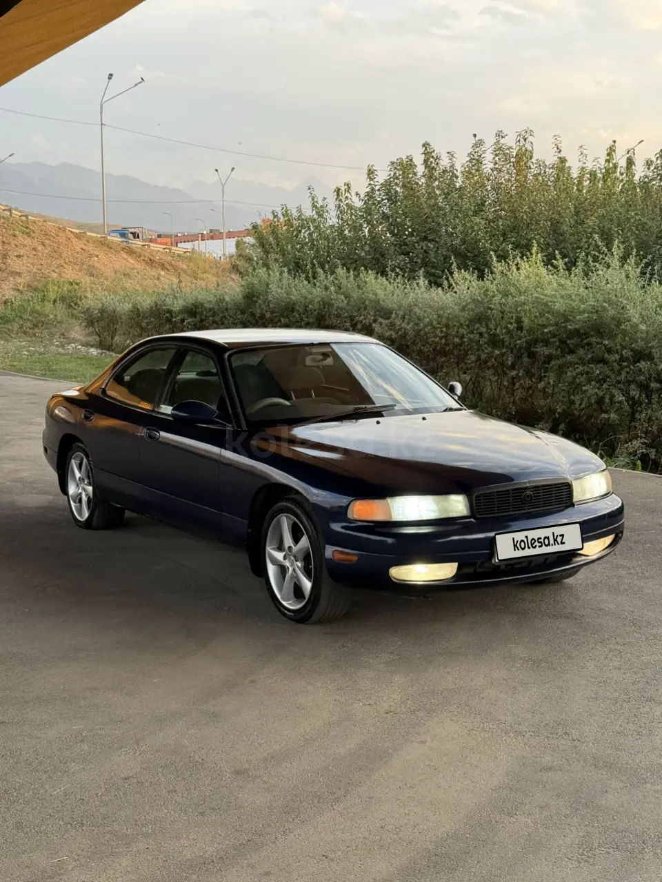Mazda Sentia, 1995