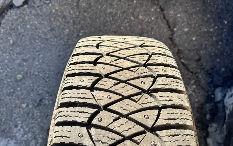 Шипованная резина с дисками за 90 000 тг. в Караганда