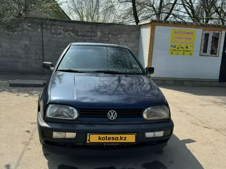 Volkswagen Golf 1994 года за 1 150 000 тг. в Алматы