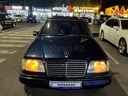 Mercedes-Benz E 320 1995 года за 4 500 000 тг. в Алматы – фото 3