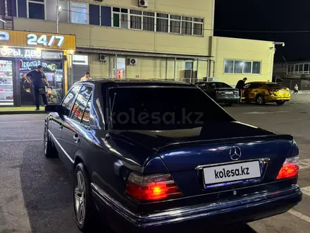 Mercedes-Benz E 320 1995 года за 4 500 000 тг. в Алматы – фото 5