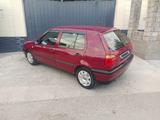 Volkswagen Golf 1993 годаүшін1 250 000 тг. в Шымкент