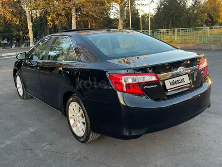 Toyota Camry 2013 года за 6 800 000 тг. в Атырау – фото 6