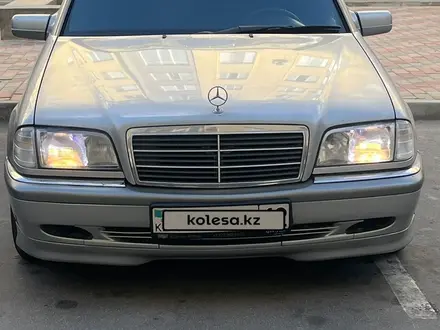 Mercedes-Benz C 240 1998 года за 3 950 000 тг. в Жанаозен – фото 6