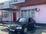 Mercedes-Benz E 300 1993 года за 1 100 000 тг. в Алматы