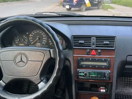 Mercedes-Benz C 200 1996 года за 2 200 000 тг. в Павлодар