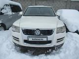 Volkswagen Touareg 2007 года за 3 431 400 тг. в Шымкент