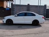 Volkswagen Jetta 2015 года за 6 000 000 тг. в Алматы – фото 2