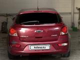 Chevrolet Cruze 2011 года за 2 900 000 тг. в Астана – фото 2