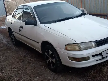 Toyota Carina 1995 года за 1 900 000 тг. в Усть-Каменогорск – фото 2