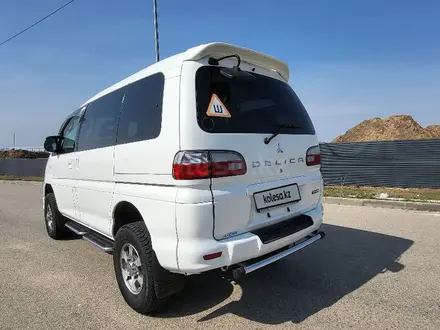 Mitsubishi Delica 2006 года за 8 300 000 тг. в Алматы – фото 3