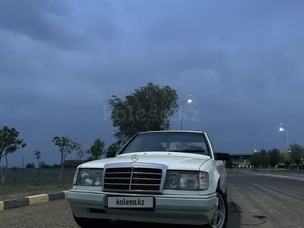 Mercedes-Benz E 200 1992 года за 1 300 000 тг. в Жезказган – фото 4