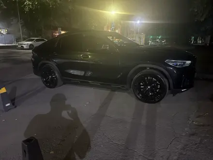 BMW X6 2021 года за 35 000 000 тг. в Алматы – фото 38