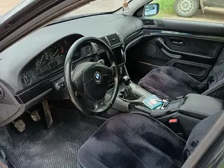 BMW 523