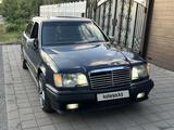 Mercedes-Benz E 200 1994 годаүшін1 300 000 тг. в Караганда – фото 2