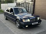 Mercedes-Benz E 200 1994 года за 1 300 000 тг. в Караганда
