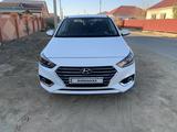 Hyundai Accent 2018 года за 7 500 000 тг. в Атырау – фото 4